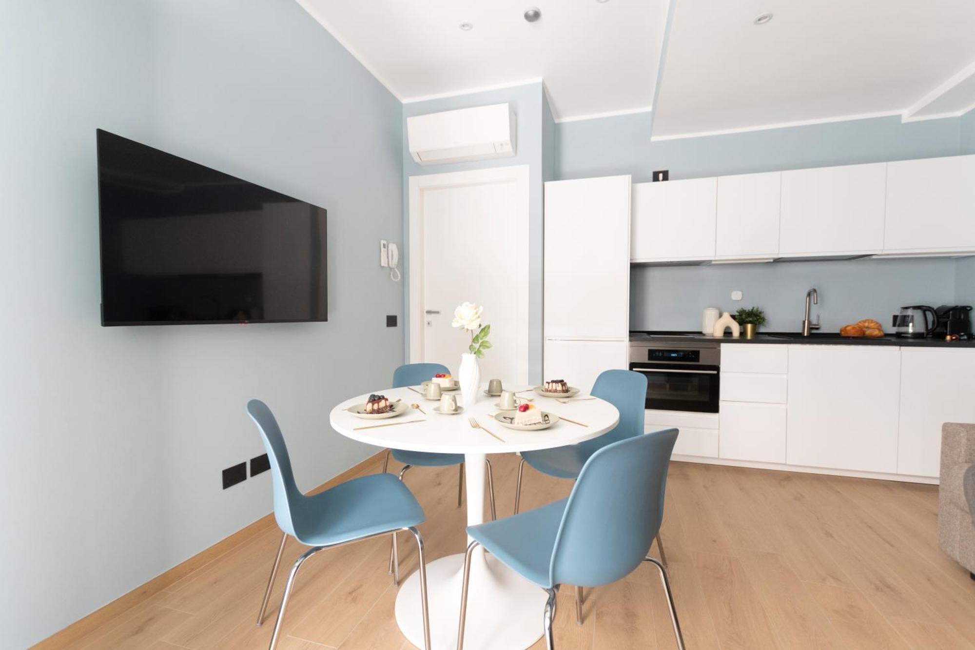 Ihost Luxury -free Parking- Plana 7 Apartment