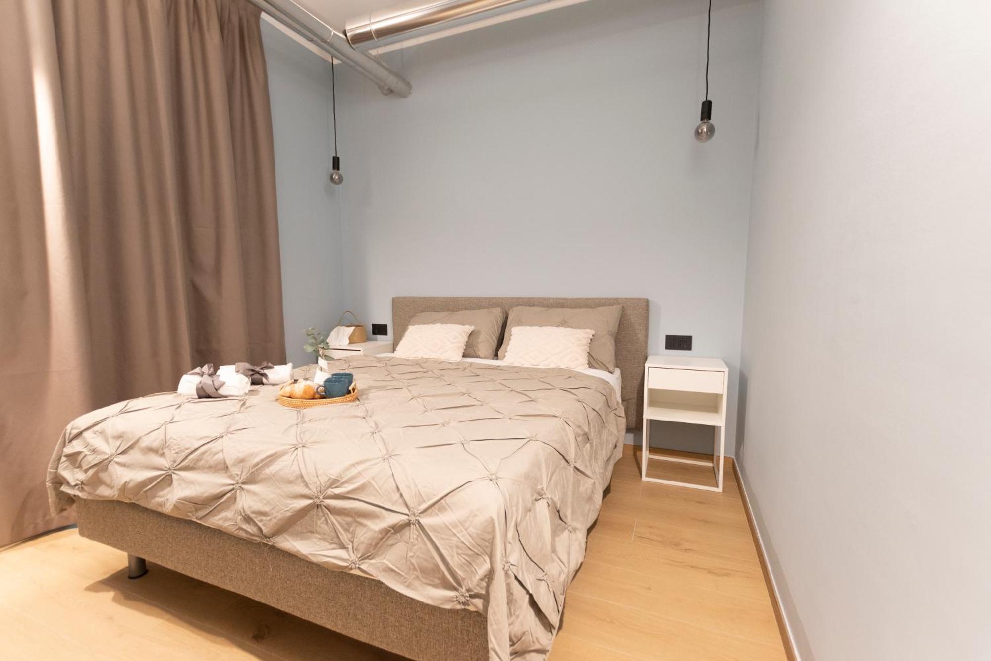 Ihost Luxury -free Parking- Plana 7
