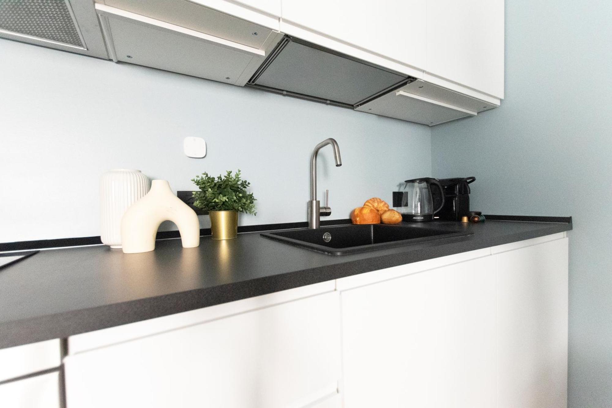 Ihost Luxury -free Parking- Plana 7 Apartment